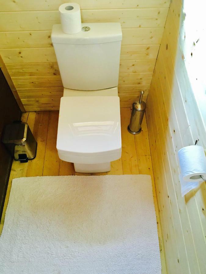 Chalet Free Sauna & Spa Superking Bed Killaloo エクステリア 写真
