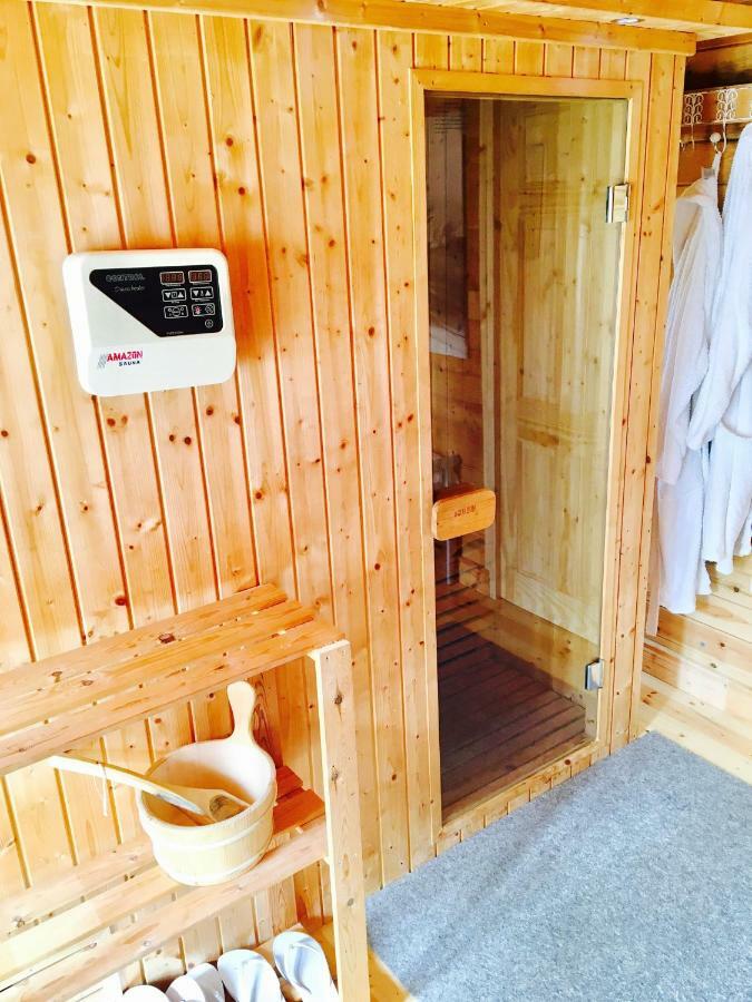 Chalet Free Sauna & Spa Superking Bed Killaloo エクステリア 写真